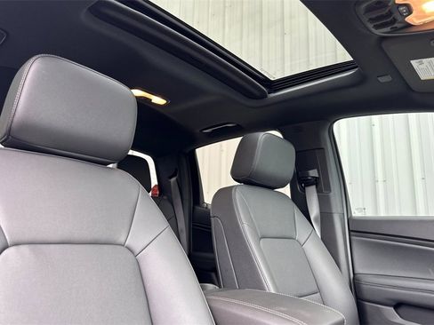 New 2025 GMC Canyon Elevation w/ Convenience Package image 14