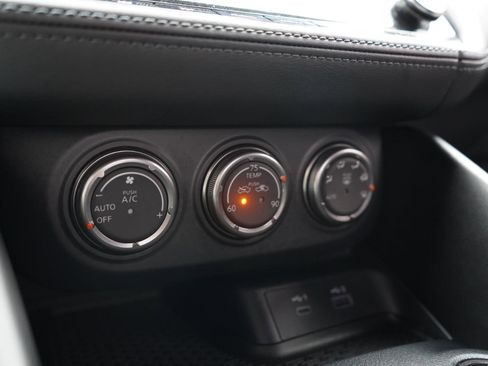 Used 2024 Nissan Z Performance w/ Heritage Edition image 40