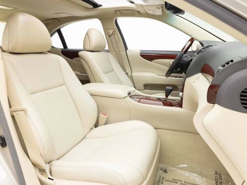 Used 2012 Lexus LS 460 w/ Luxury Value Edition RWD image 4