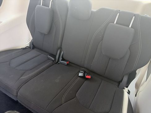 Used 2023 Chrysler Voyager LX FWD image 34