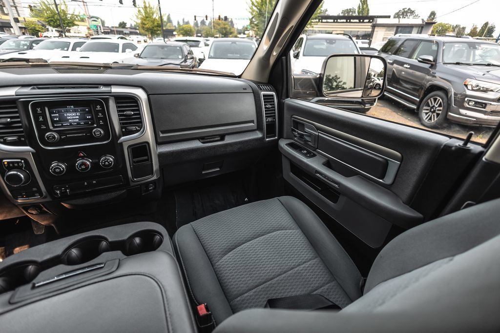 Used 2016 RAM 1500 Classic SLT AWD/4WD image 23