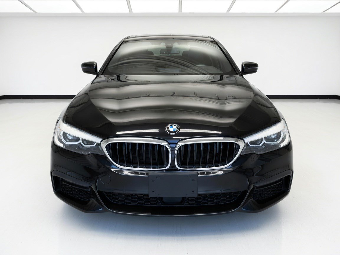 Used 2019 BMW 540i w/ M Sport Package RWD image 2