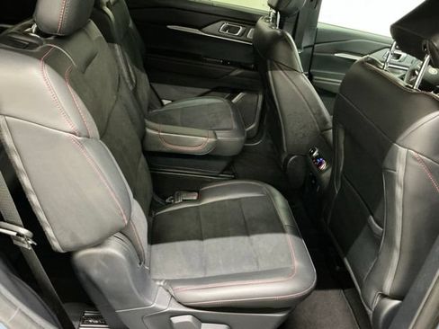 Used 2025 Ford Explorer ST AWD/4WD image 18