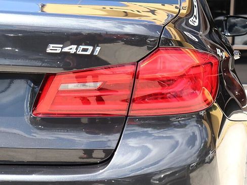 Used 2018 BMW 540i xDrive AWD/4WD image 11