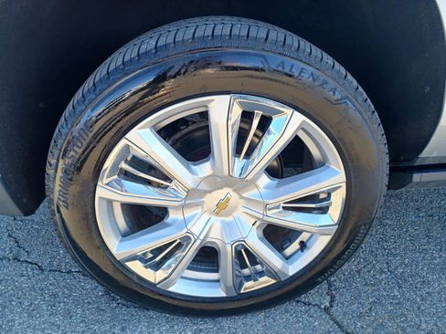 Used 2023 Chevrolet Suburban High Country w/ Premium Package 2 image 30