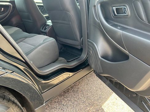 Used 2014 Ford Taurus SEL FWD image 19