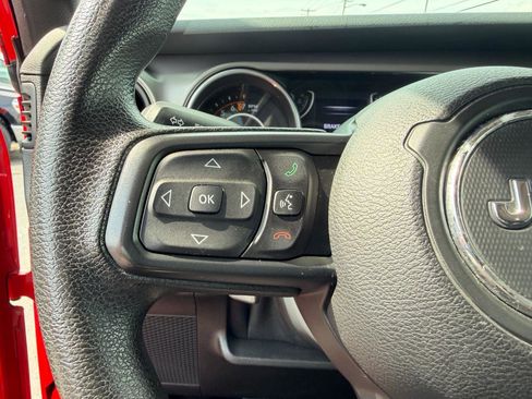 Used 2018 Jeep Wrangler Unlimited Sport image 37