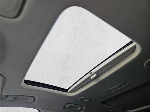 Certified 2021 Chevrolet Traverse Premier image 16