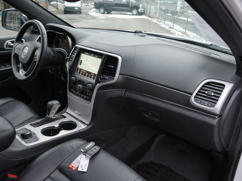 Used 2018 Jeep Grand Cherokee Limited image 29
