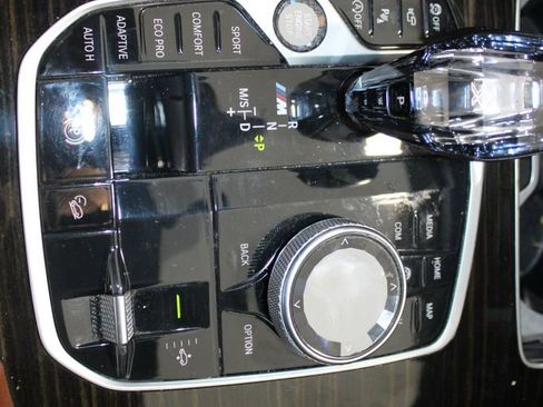 Used 2021 BMW X7 M50i w/ Executive Package AWD/4WD image 30