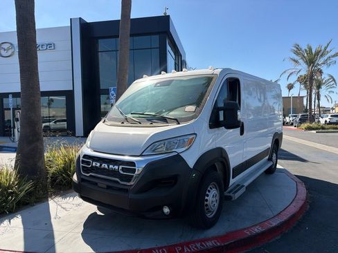 Used 2025 RAM ProMaster 2500 w/ U-Haul Equipment Group FWD image 1
