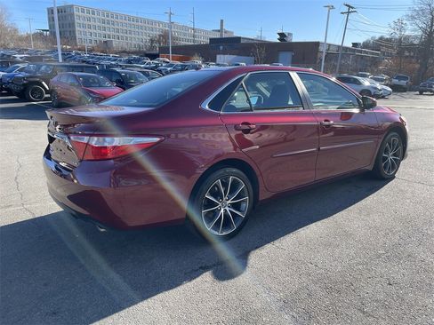 Used 2016 Toyota Camry XSE image 8