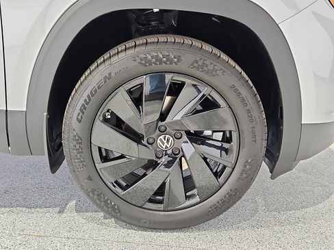 New 2026 Volkswagen Atlas SE FWD image 7
