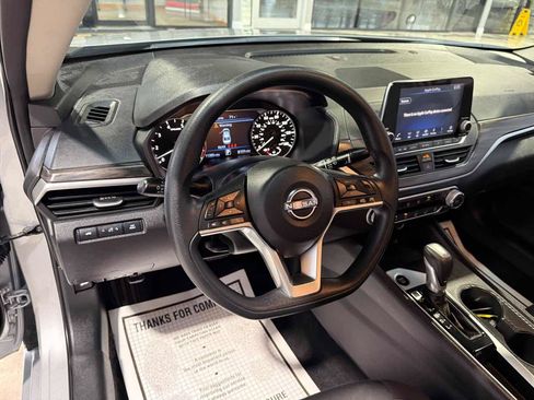 Used 2026 Nissan Altima 2.5 SV FWD image 29