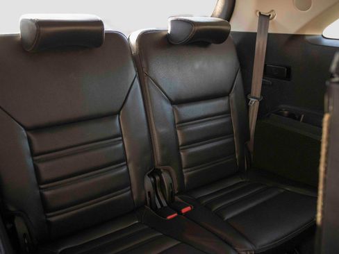 Used 2019 Kia Sorento SX image 17