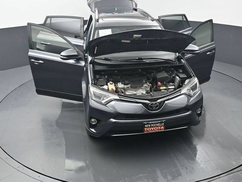 Used 2018 Toyota RAV4 XLE AWD/4WD image 53