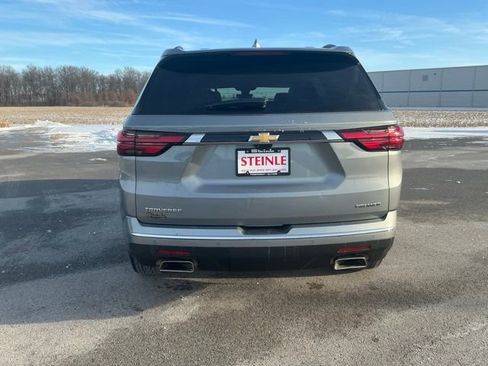 Used 2023 Chevrolet Traverse Premier FWD image 4