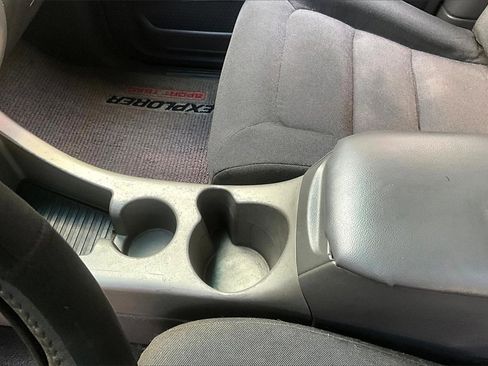 Used 2001 Ford Explorer Sport Trac 4x4 image 16