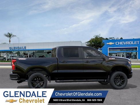 New 2026 Chevrolet Silverado 1500 Custom Trail Boss w/ Turbomax Blackout Package AWD/4WD image 5
