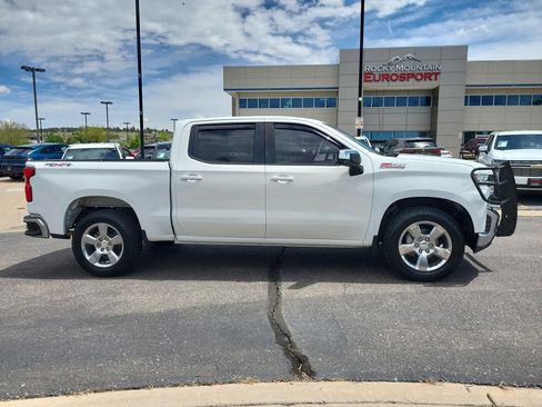 Used 2021 Chevrolet Silverado 1500 LT AWD/4WD image 3