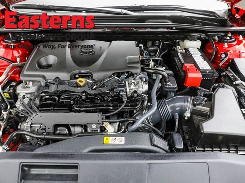 Used 2024 Toyota Camry SE image 12