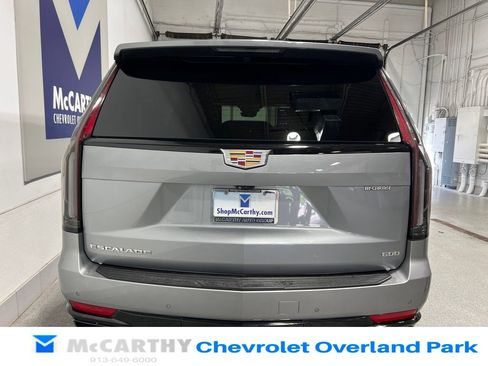 Used 2023 Cadillac Escalade Sport Platinum AWD/4WD image 6