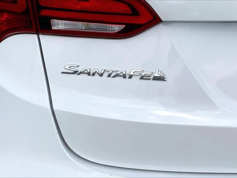 Used 2017 Hyundai Santa Fe Sport image 10