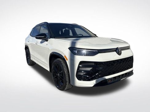 New 2026 Volkswagen Tiguan SE R-Line image 7