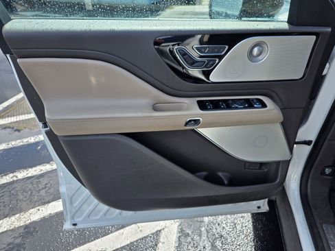 Used 2021 Lincoln Aviator Reserve w/ Equipment Group 201A image 10