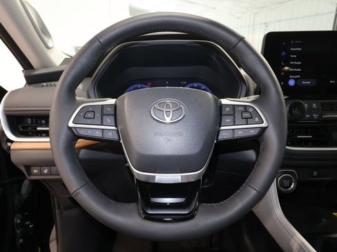 Used 2026 Toyota Grand Highlander AWD image 10