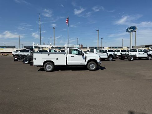 New 2026 Ford F250 XL w/ XL Chrome Package AWD/4WD image 2