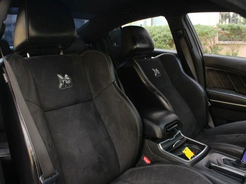 Used 2018 Dodge Charger R/T Scat Pack w/ Dynamics Package image 35