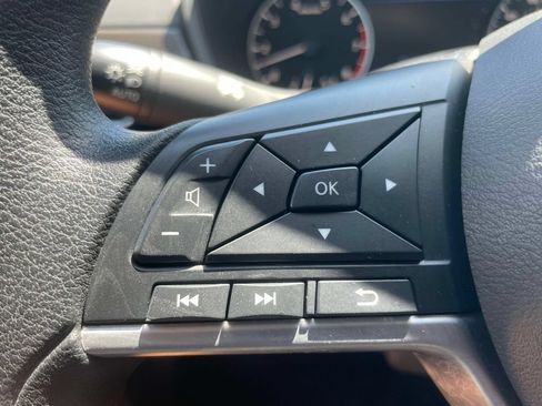 Used 2024 Nissan Altima 2.5 SV FWD image 21