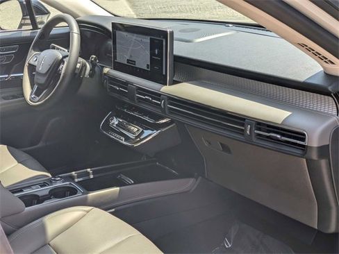 New 2024 Lincoln Corsair Reserve w/ Equipment Group 201A image 42