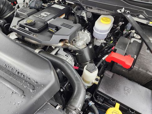 Used 2023 RAM 3500 Laramie image 19