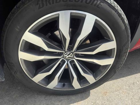 Used 2021 Volkswagen Atlas SEL R-Line image 7