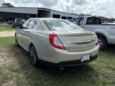 Used 2015 Lincoln MKS w/ Equipment Group 101A FWD image 5