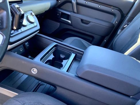 Used 2020 Land Rover Defender 110 S image 15