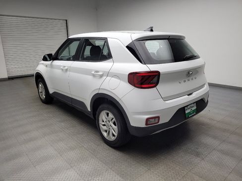 Used 2021 Hyundai Venue SE FWD image 5