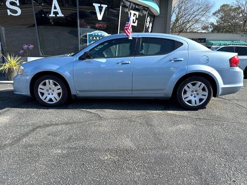 Used 2013 Dodge Avenger SE image 2