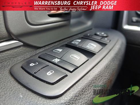 Used 2024 RAM 1500 Classic SLT AWD/4WD image 27