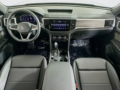 Used 2022 Volkswagen Atlas Cross Sport SE AWD/4WD image 13