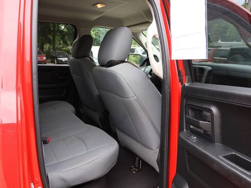 Used 2018 RAM 1500 Express AWD/4WD image 16