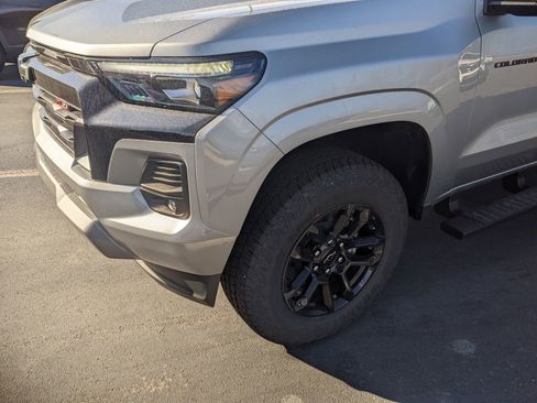 New 2025 Chevrolet Colorado Z71 w/ Midnight Edition image 10