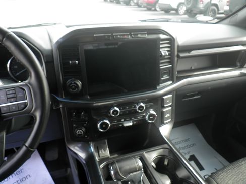 Certified 2022 Ford F150 XLT w/ Equipment Group 302A High image 22