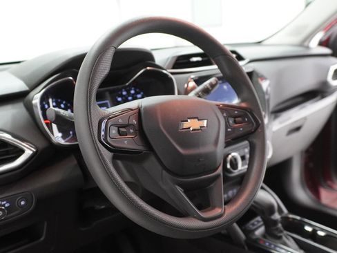 Used 2022 Chevrolet TrailBlazer LT w/ Convenience Package FWD image 17