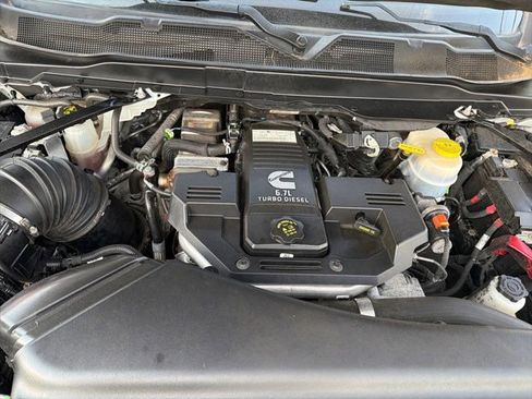 Used 2022 RAM 3500 Tradesman w/ Chrome Appearance Group AWD/4WD image 23