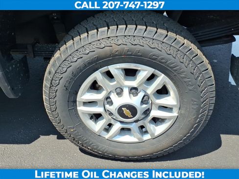 Used 2025 Chevrolet Silverado 2500 LT w/ Convenience Package AWD/4WD image 9