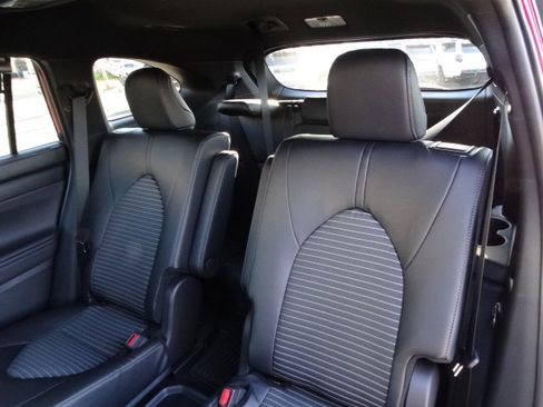 New 2026 Toyota Highlander XSE image 12