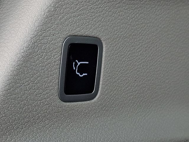 Used 2024 Chrysler Pacifica Touring-L FWD image 29